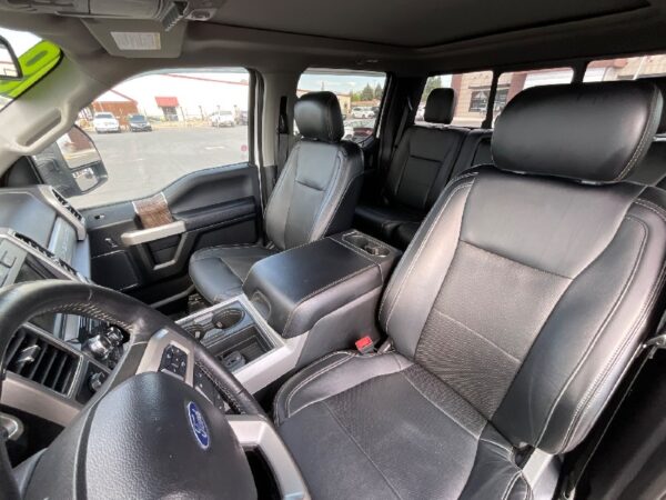 2019 FORD F350 LARIAT ULTIMATE - Image 4