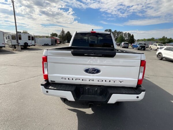 2019 FORD F350 LARIAT ULTIMATE - Image 6