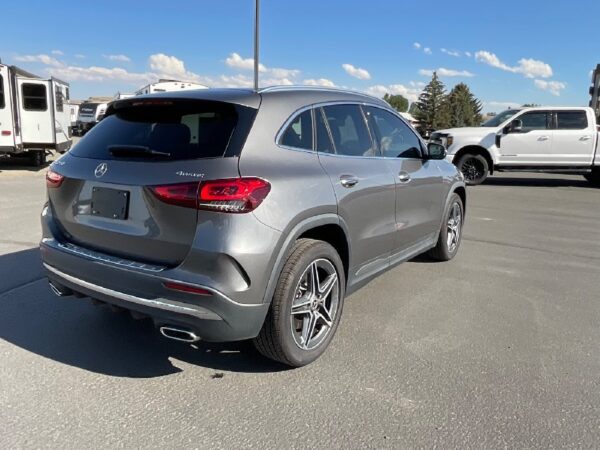 2021 MERCEDES GLA 250 4MATIC - Image 9