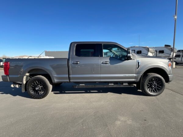 2022 FORD F350 LARIAT - Image 9