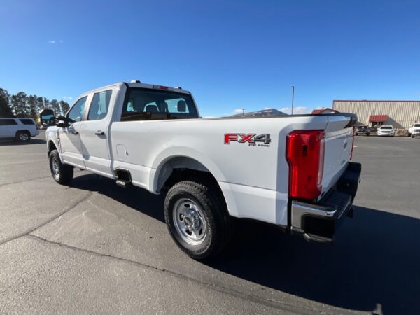 2023 FORD F350 XL - Image 6