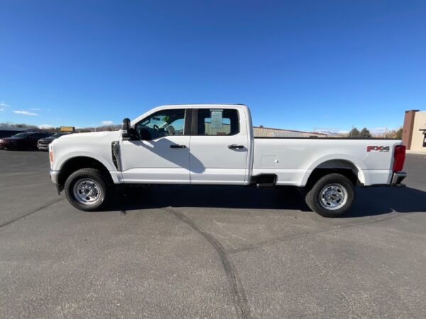 2023 FORD F350 XL - Image 5