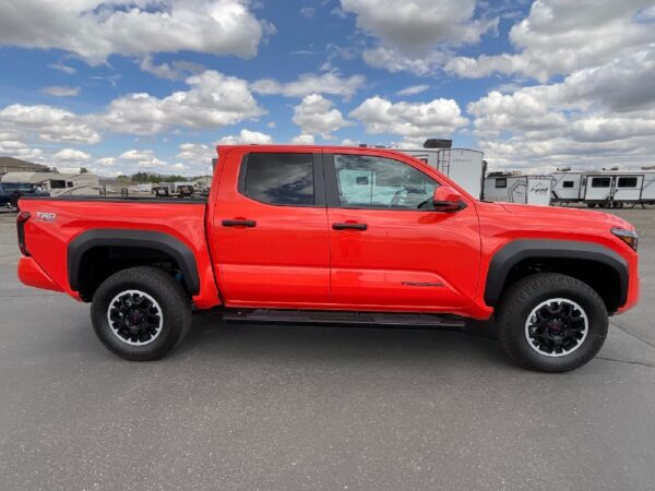 2024 TOYOTA TACOMA TRD OFF ROAD - Image 4