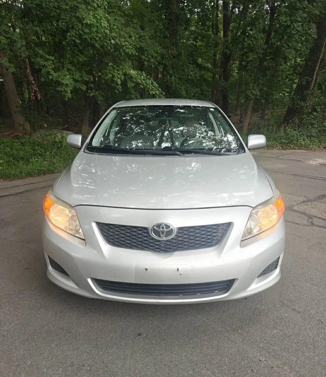 2010 Toyota Corolla · LE Sedan 4D - Image 16