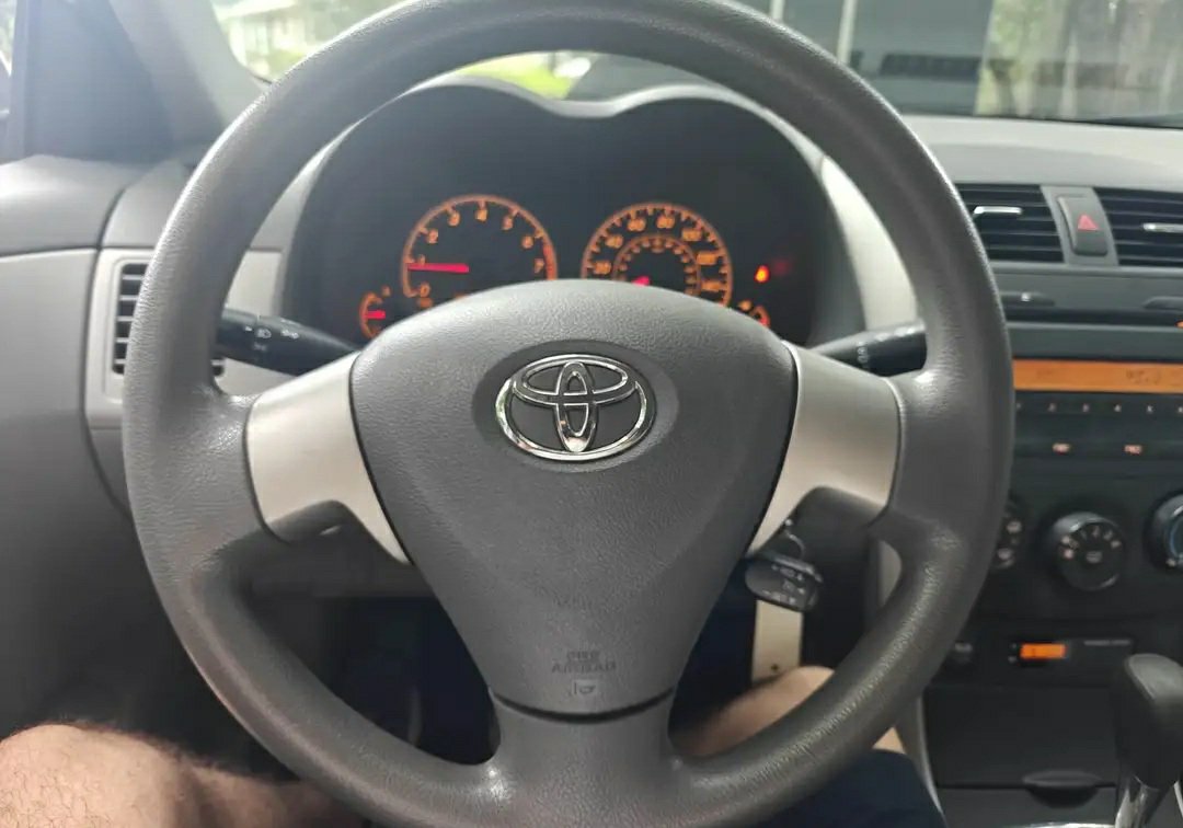 2010 Toyota Corolla · LE Sedan 4D - Image 2