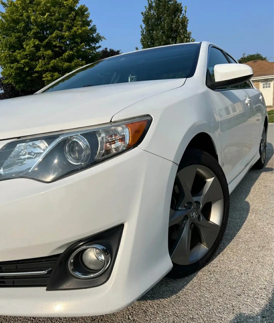 2014 Toyota Camry · SE Nightshade Edition Sedan 4D - Image 9