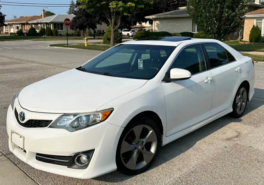2014 Toyota Camry · SE Nightshade Edition Sedan 4D