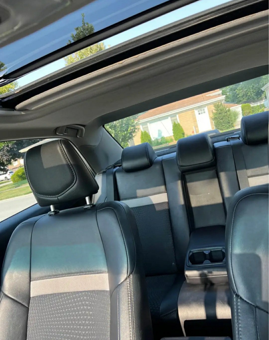 2014 Toyota Camry · SE Nightshade Edition Sedan 4D - Image 13