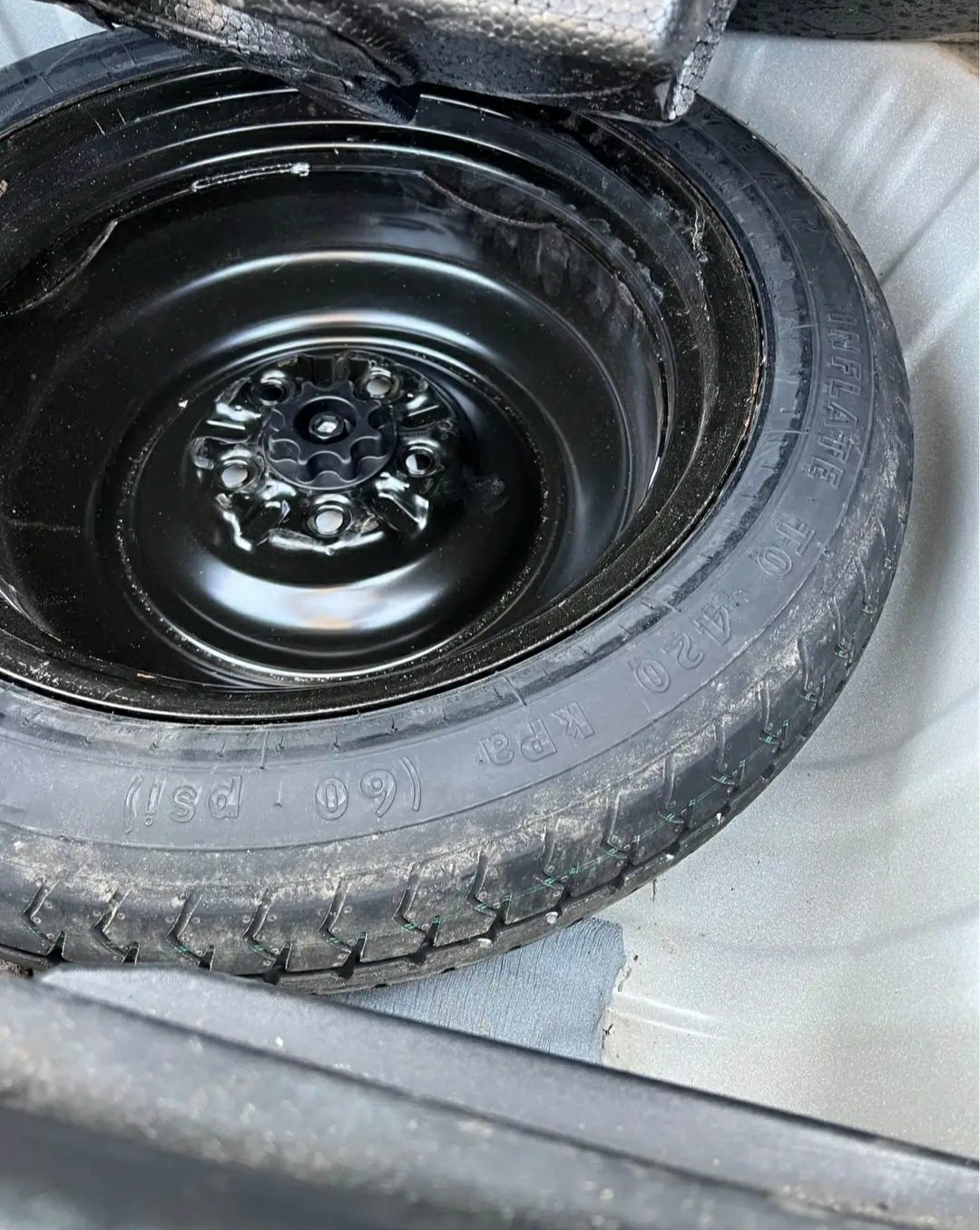 2014 Toyota Camry · SE Nightshade Edition Sedan 4D - Image 18