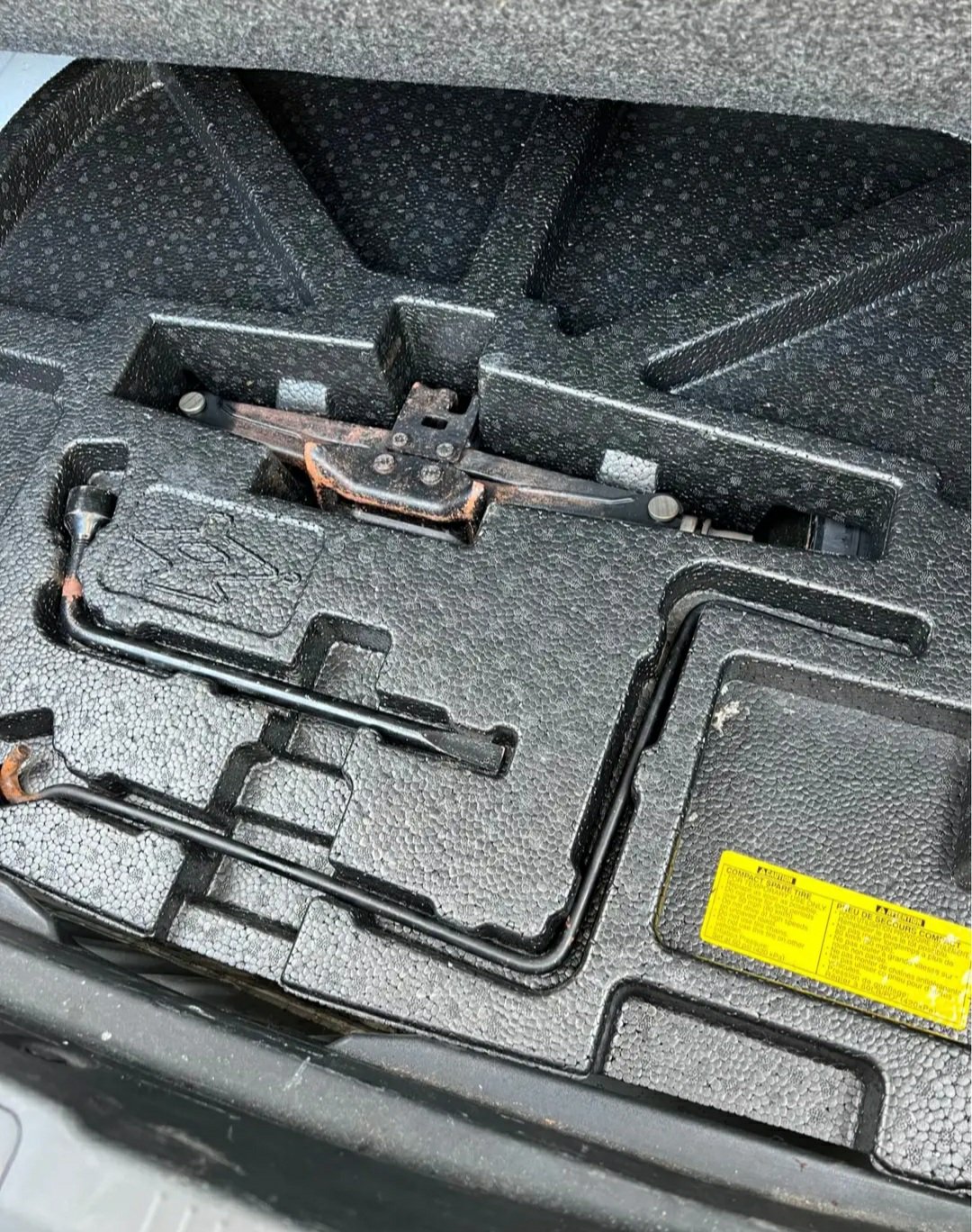 2014 Toyota Camry · SE Nightshade Edition Sedan 4D - Image 19