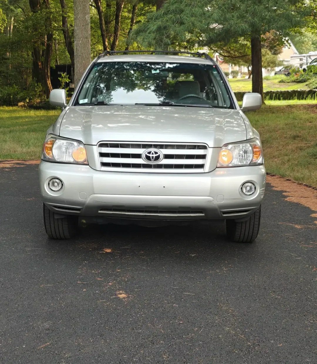 2005 Toyota Highlander with 3rd row - Image 11