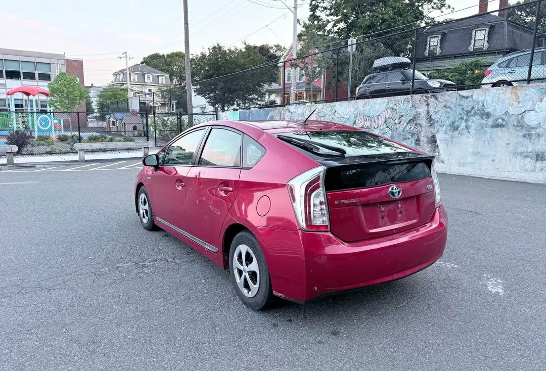 2013 Toyota Prius · Hatchback 4D - Image 5
