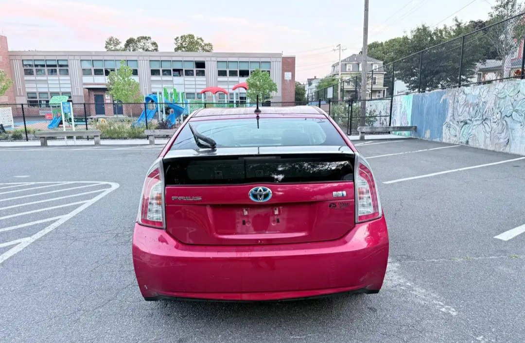 2013 Toyota Prius · Hatchback 4D - Image 3