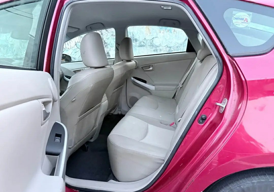 2013 Toyota Prius · Hatchback 4D - Image 7