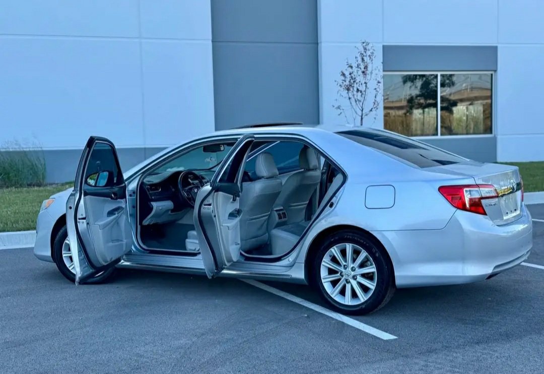 2012 Toyota Camry Hybrid XLE 2.5L Engine - Image 10