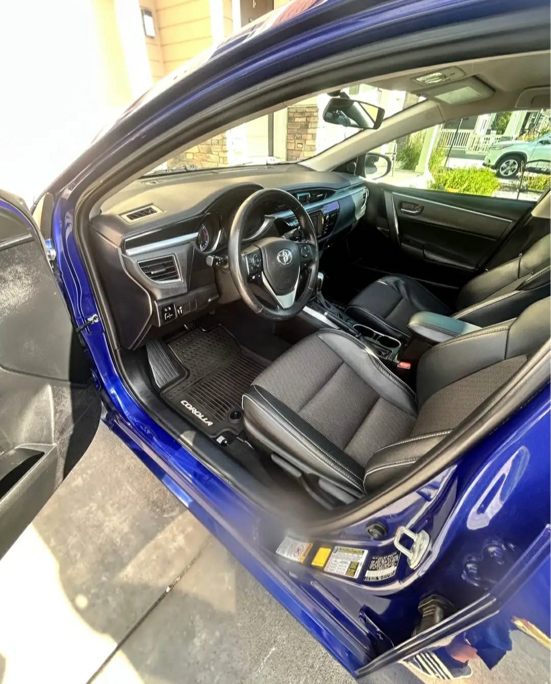 2015 Toyota Corolla · Sedan S - Image 7