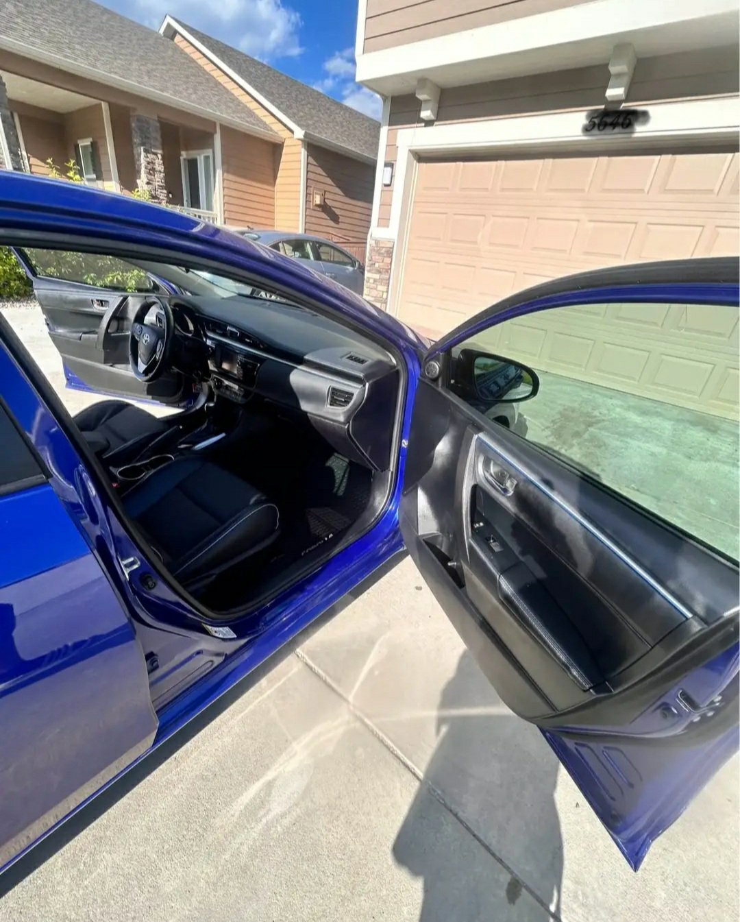 2015 Toyota Corolla · Sedan S - Image 13