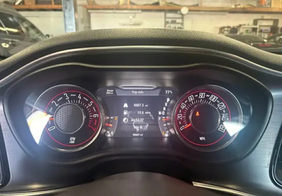 2015 Dodge Challenger SXT
Coupe
97k mile - Image 7