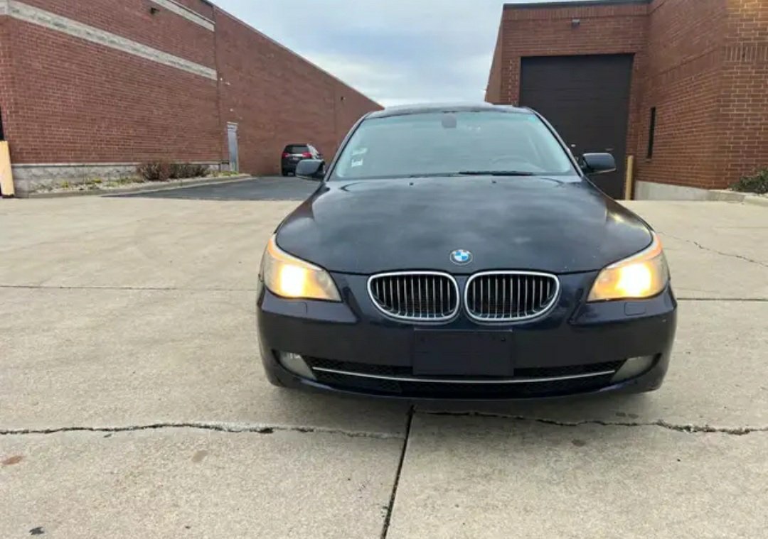 2008 BMW Series 5  528xi SEDAN 4Dr