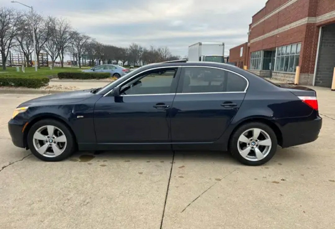 2008 BMW Series 5  528xi SEDAN 4Dr - Image 6