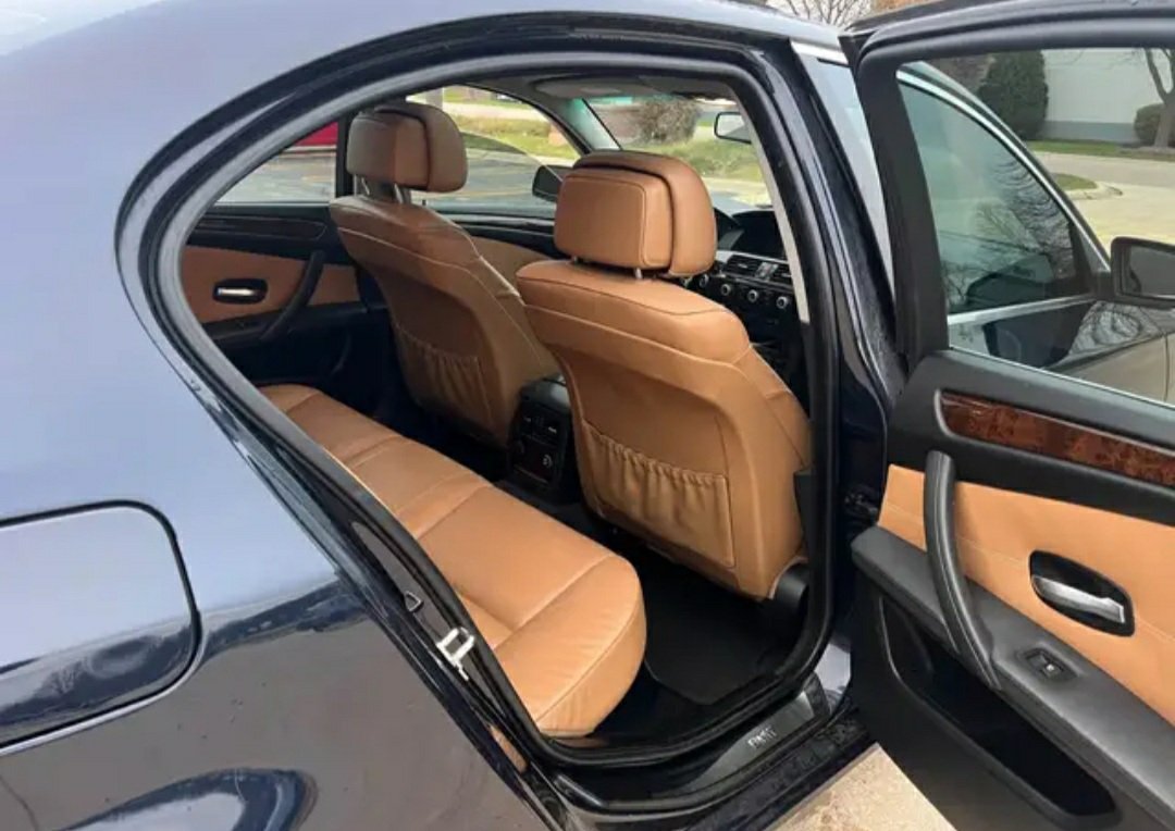 2008 BMW Series 5  528xi SEDAN 4Dr - Image 12