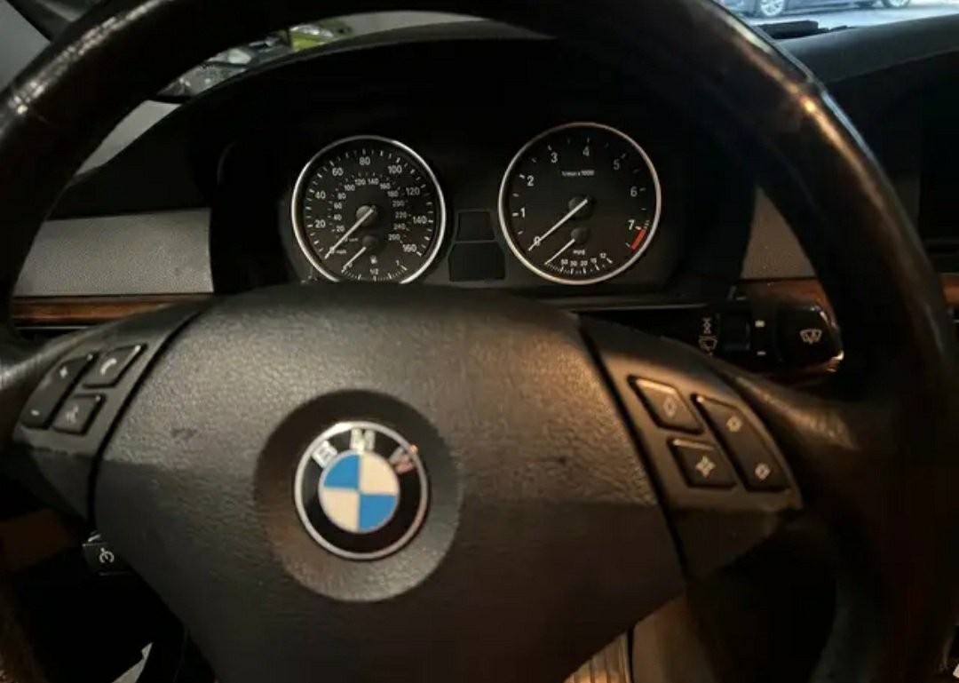 2008 BMW Series 5  528xi SEDAN 4Dr - Image 14