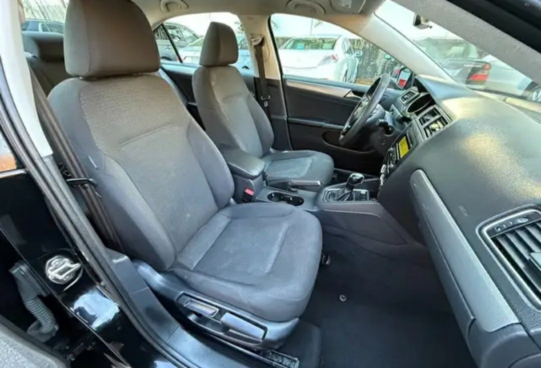 2015 Volkswagen Jetta SE Sedan 4Dr - Image 11