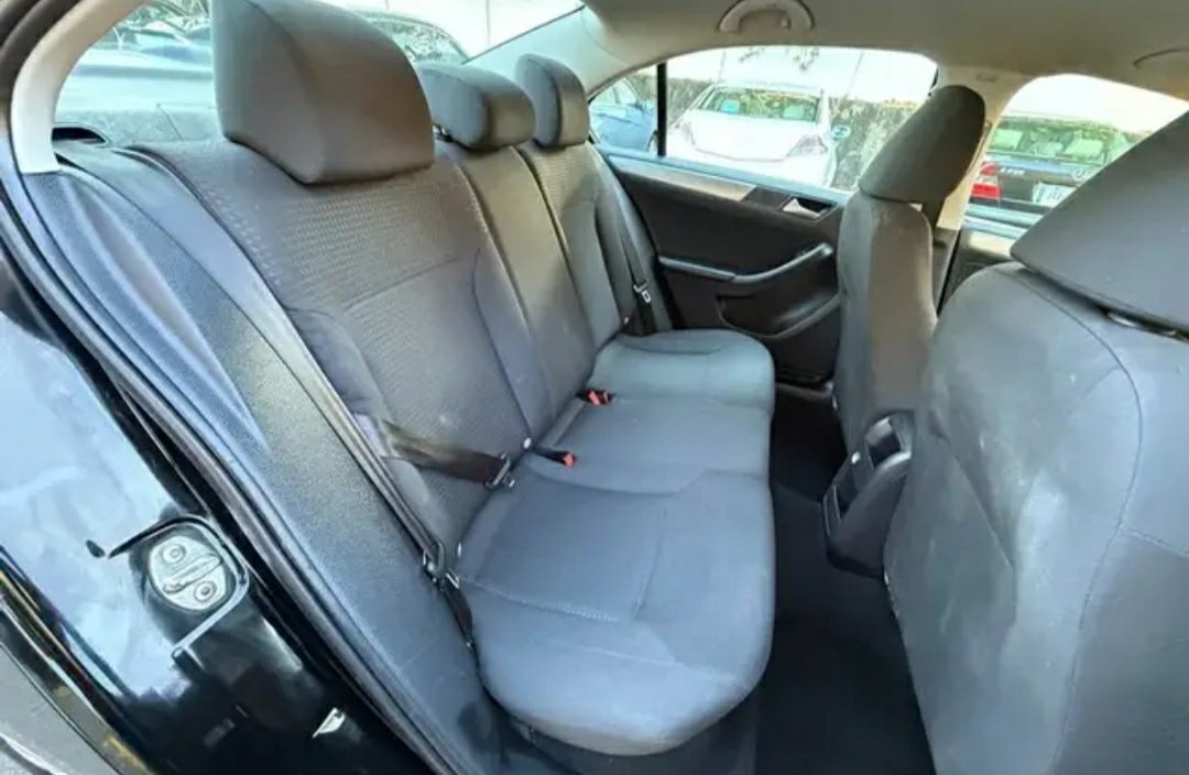 2015 Volkswagen Jetta SE Sedan 4Dr - Image 13