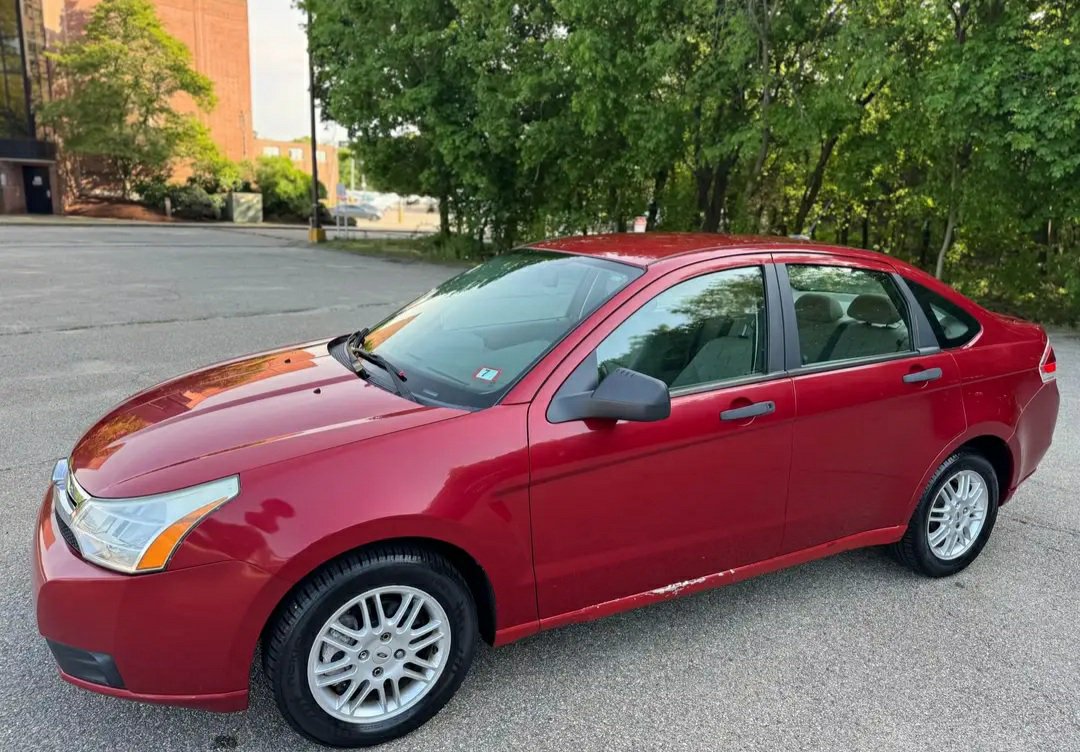 2010 Ford Focus SE Sedan 4Dr - Image 5