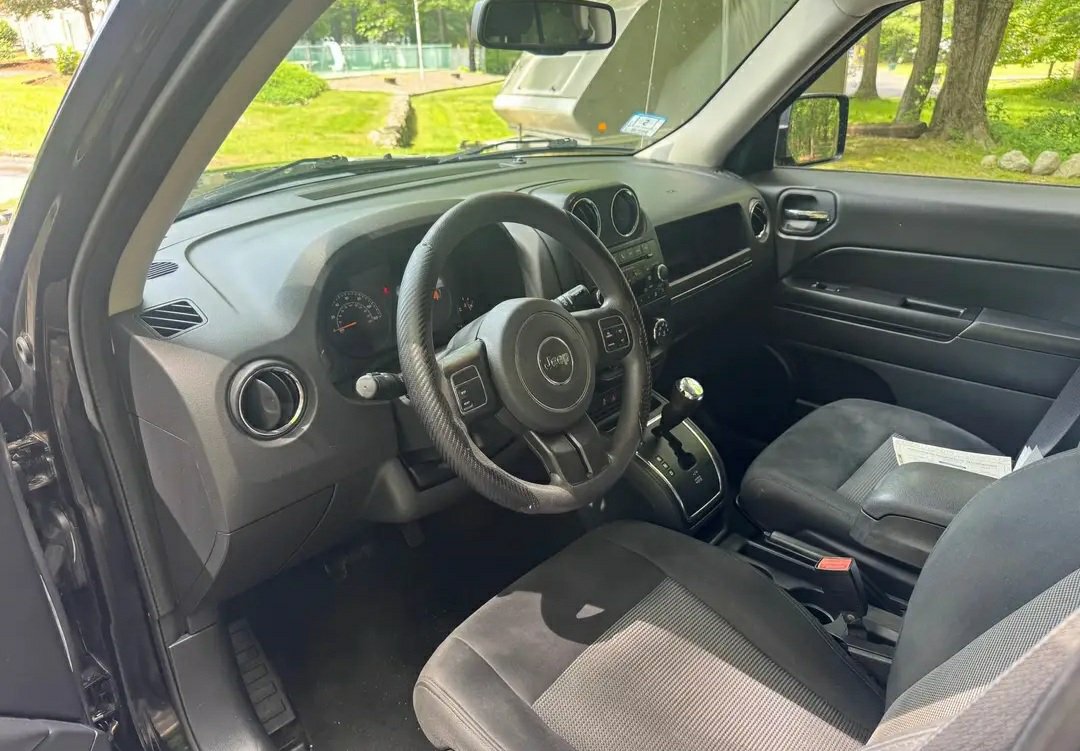 2016 Jeep Patriot  Sport 
4 Door Wagon/ sport Utility 
61k miles - Image 9