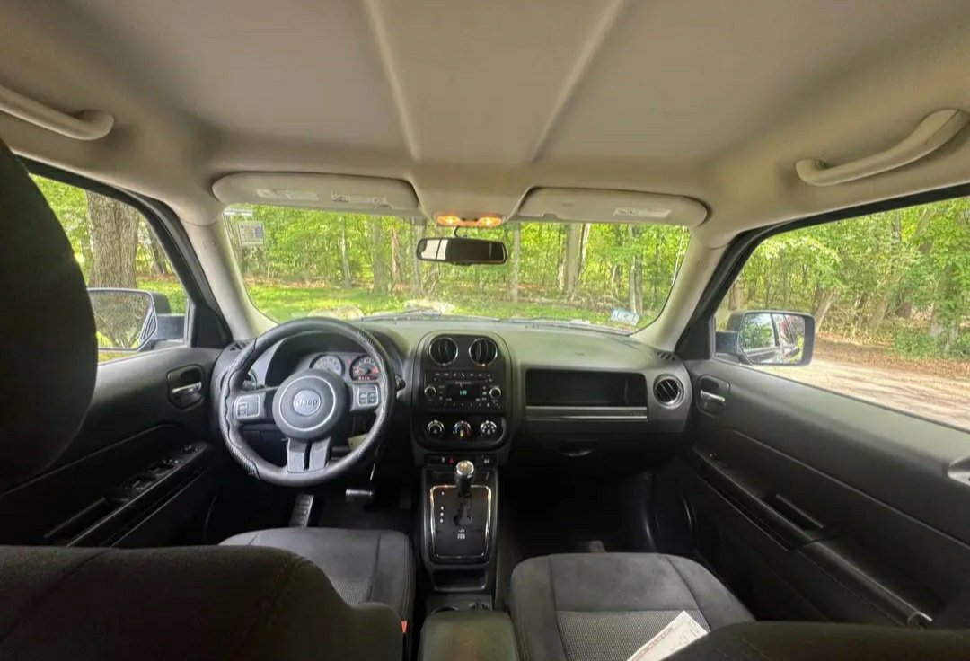 2016 Jeep Patriot  Sport 
4 Door Wagon/ sport Utility 
61k miles - Image 8