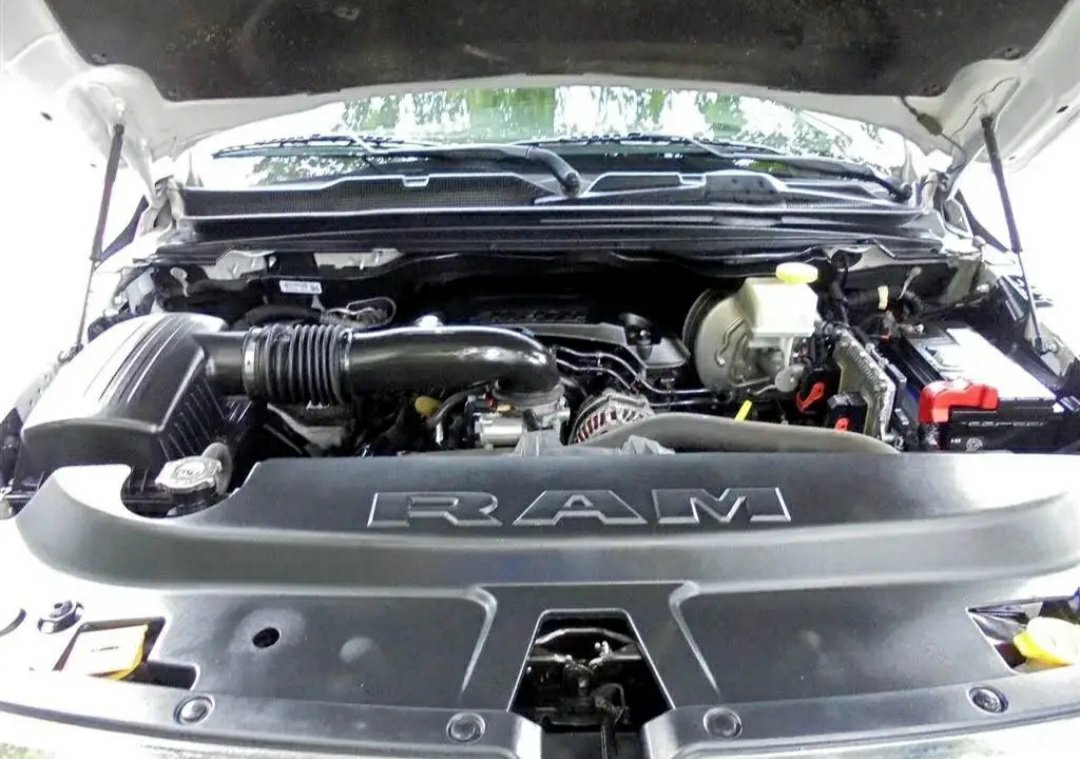 2019 RAM 1500 Limited 4x4 Crew Cab - Image 13