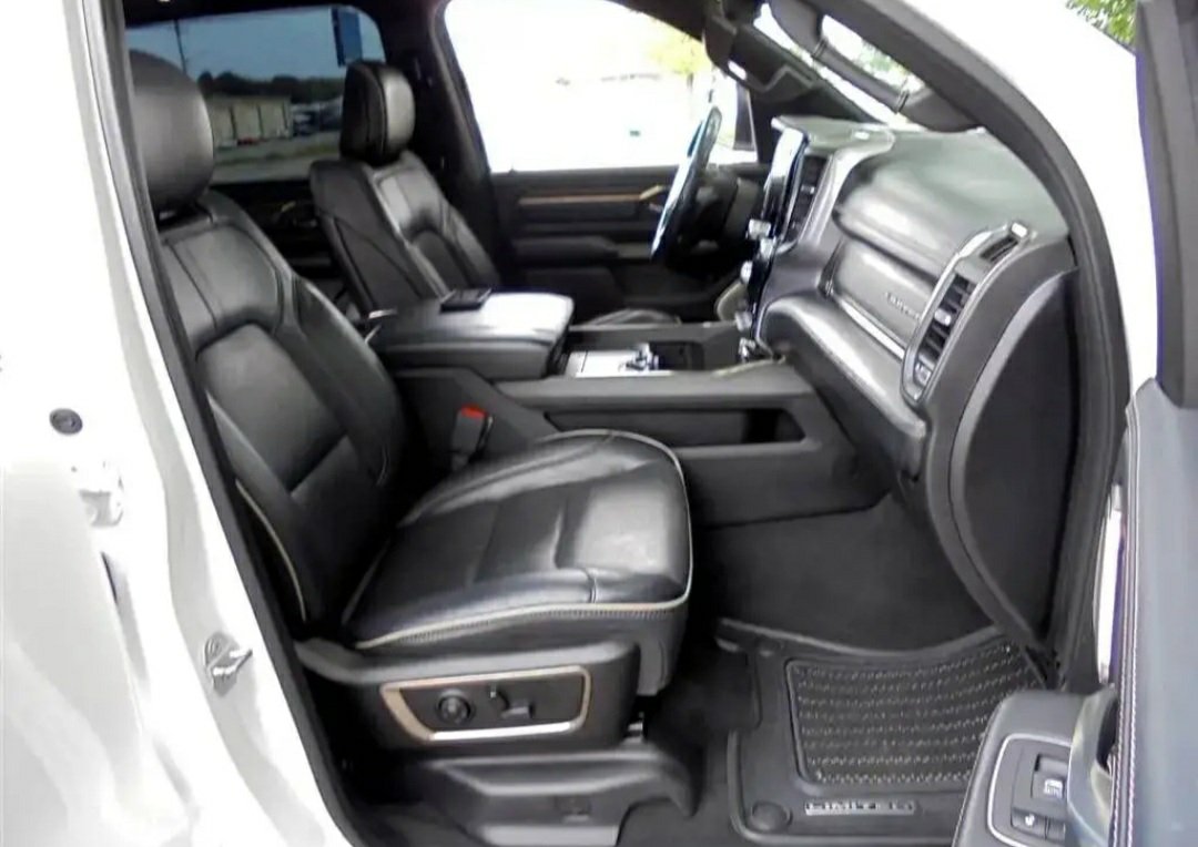 2019 RAM 1500 Limited 4x4 Crew Cab - Image 14